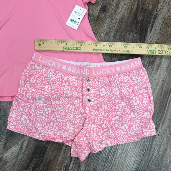 Lucky Brand Women’s Size Small Pink and White Floral Pajama Shorts and T Set - Picture 5 of 12